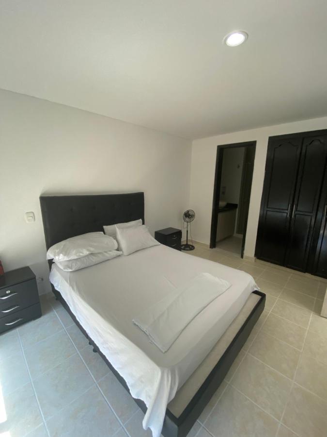 Apartaestudio Amoblado Con Excelente Ubicacion Apartment Pereira Exterior photo